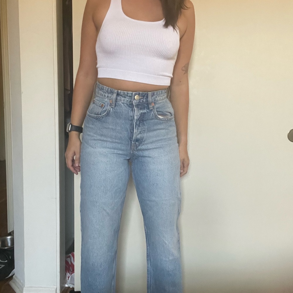 Zara size 4 straight leg jean